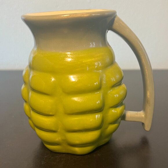 BIG MOUTH.Hand Grenade Shaped COMPLAINT DEPARTMENT "Take a Number" Novelty Mug - Picture 5 of 12